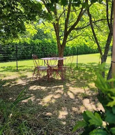 Logement Independant Entre Le Mans Et La Fleche Apartment